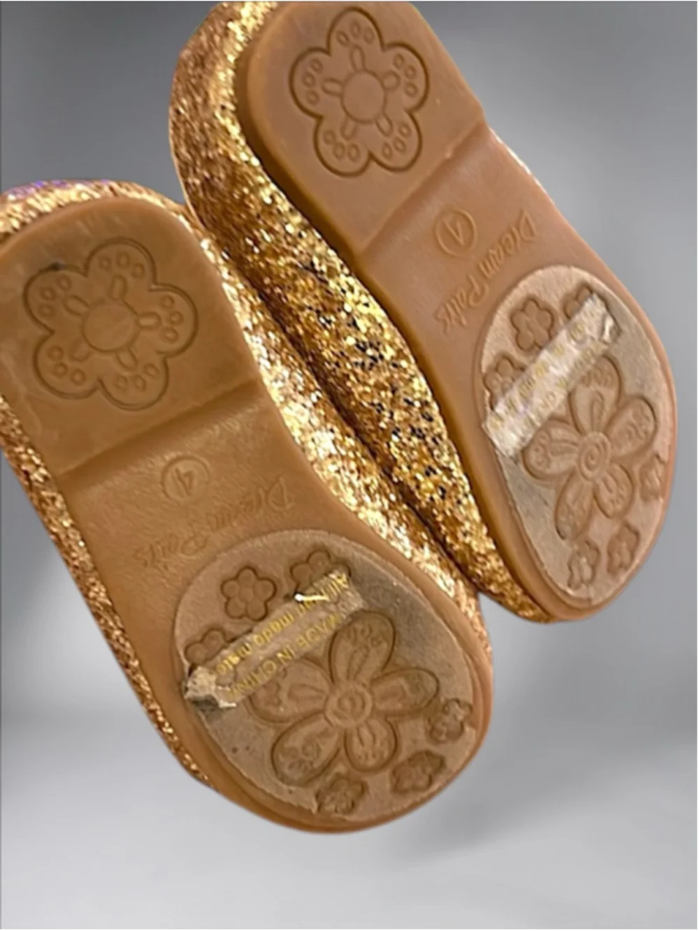 DREAM PAIRS “Belle” Toddler Girls Gold Glitter Ballet Flats – Size 4